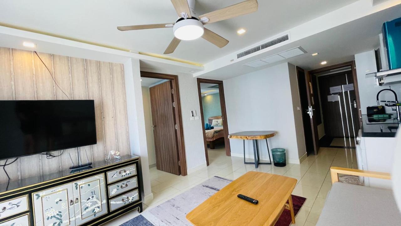 Grand Avenue Soi Buakhao By Zoom Pattaya 1 Apartment Exterior photo